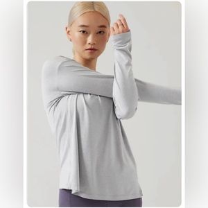 Athleta Uptempo Long sleeve Top in Norwegian Gray